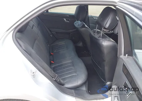 2010 Mercedes-Benz E 550 4Matic из США, поврежденный, VIN WDDHF9AB3AA131642